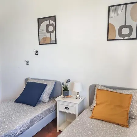 Apartamento Trilocale Lauro Con Ampia Terrazza Vicino Al Mare *
