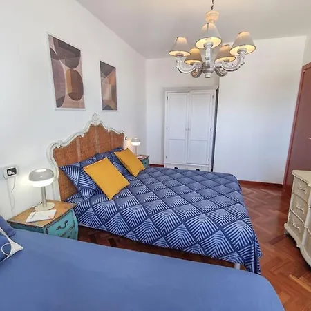 Trilocale Lauro Con Ampia Terrazza Vicino Al Mare