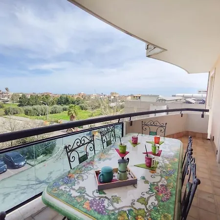 Apartamento Trilocale Lauro Con Ampia Terrazza Vicino Al Mare
